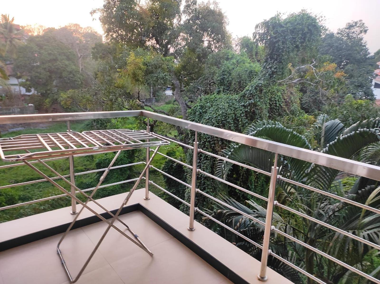 Ivy Retreat- Serviced Apartments Baga Esterno foto